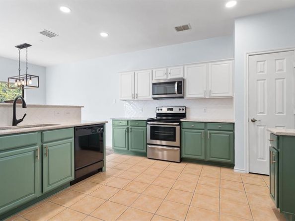 244  Turnberry Lane , Lewisville Texas 75067