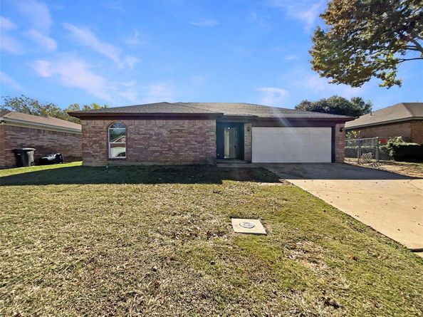 5716  Burton Avenue , Fort Worth Texas 76119