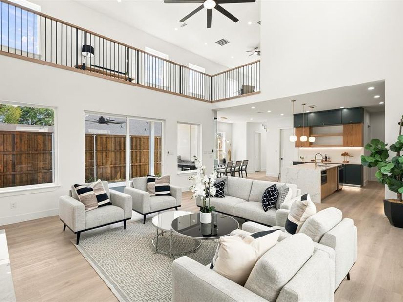 1503  Dennison Street , Dallas Texas 75212