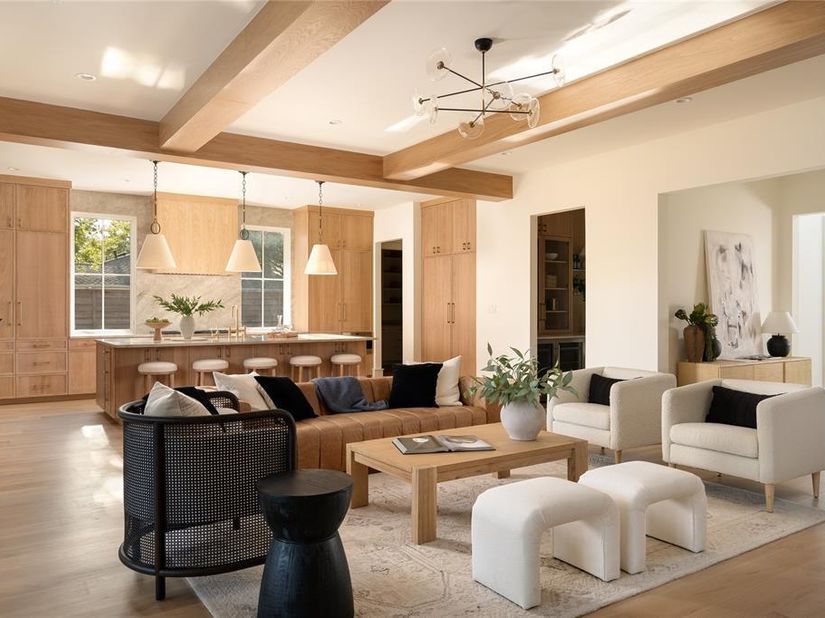 6016  Del Roy Drive , Dallas Texas 75230