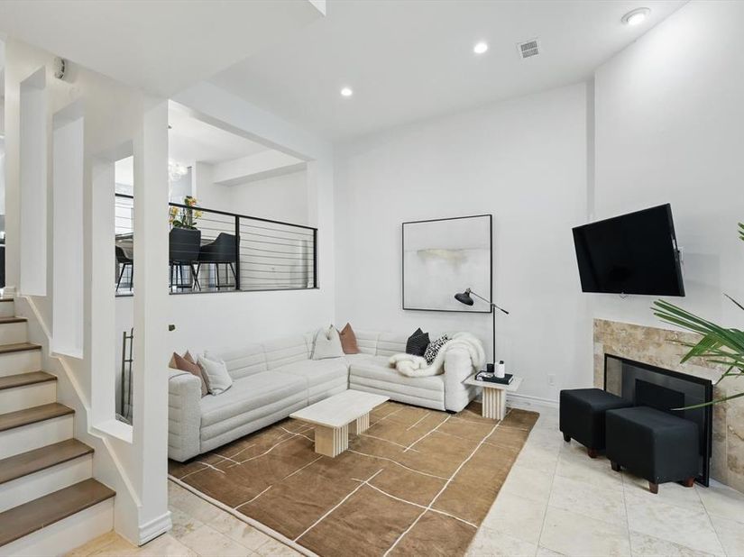 4310  Bowser Avenue  109, Dallas Texas 75219