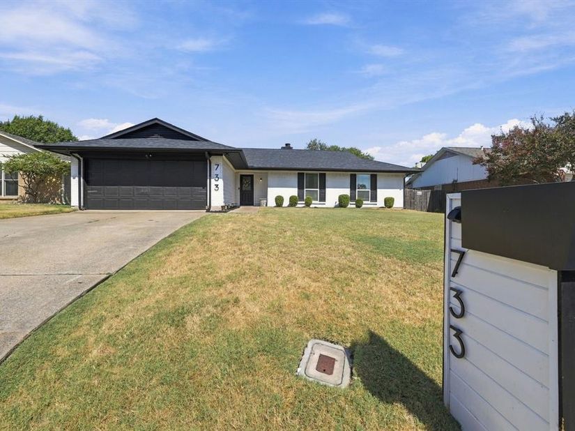 733  Montvale Drive , Mansfield Texas 76063