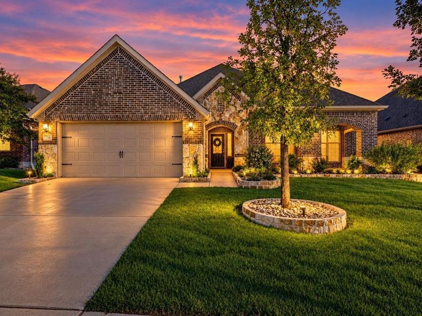 1140  Parkdale Drive , Northlake Texas 76226