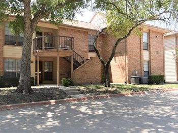 16301  ledgemont Lane 