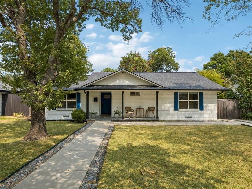 6718  Kingsbury Drive , Dallas Texas 75231