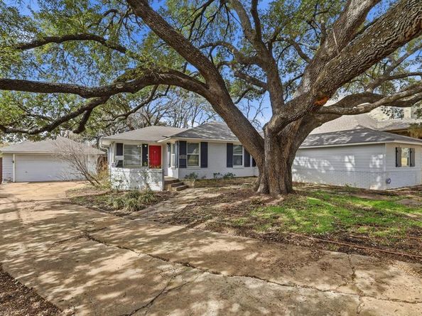 9403  Thornberry Lane , Dallas Texas 75220