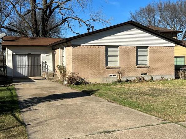 4293  Leland College Drive , Dallas Texas 75241
