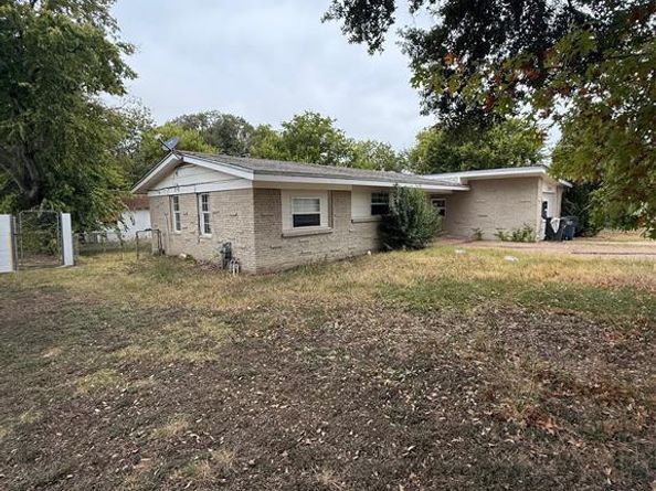 5504  Wheaton Drive , Fort Worth Texas 76133