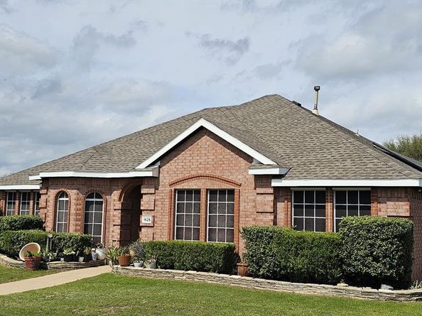 1625  Deer Creek Drive , DeSoto Texas 75115