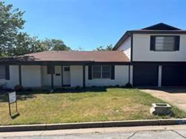 1732  Sheffield Place , Fort Worth Texas 76112