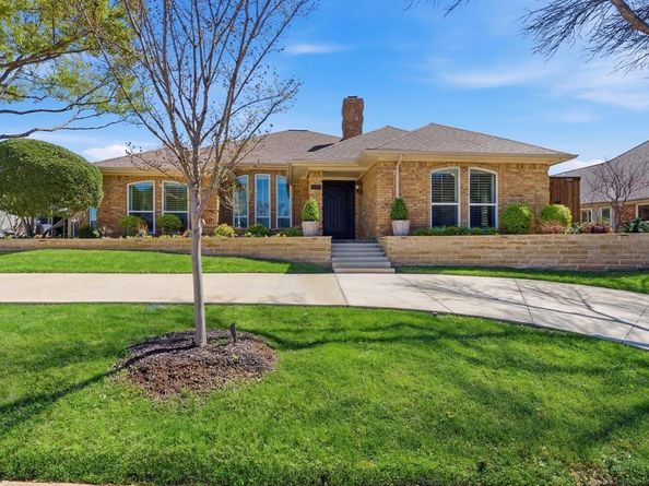 2832  Cambridgeshire Drive , Carrollton Texas 75007