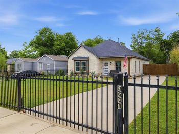 5608  King Court 