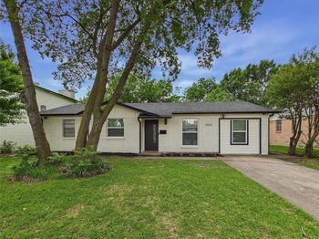 4414  Pineridge Drive 