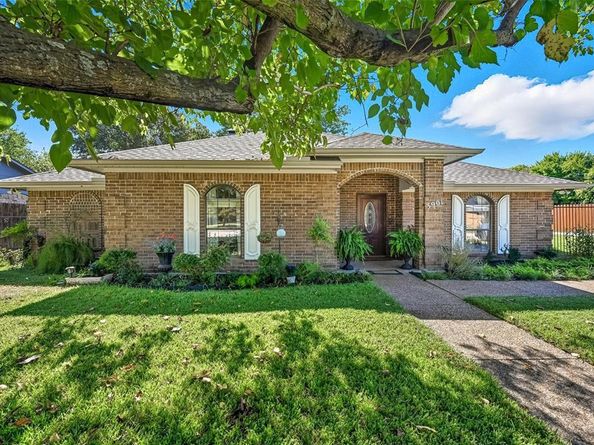 3901  Lynnwood Drive , Rowlett Texas 75088