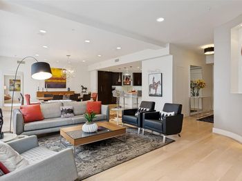 411 W 7th Street 