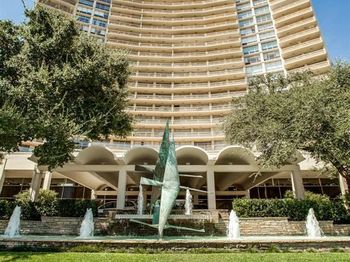 6211 W Northwest Highway 