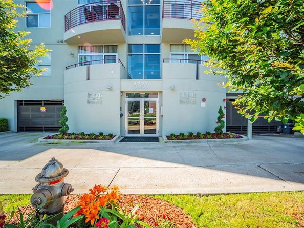 3333  Darcy Street  2209, Fort Worth Texas 76107