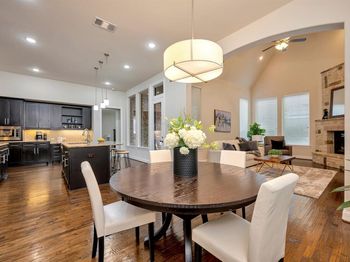 4600  Crossvine Drive 