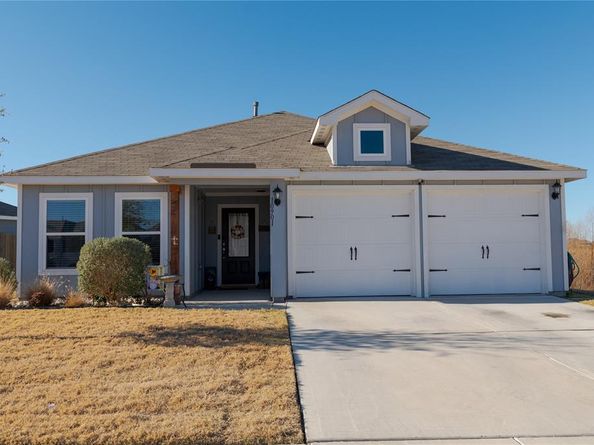 10901  Copper Hills Lane , Fort Worth Texas 76108