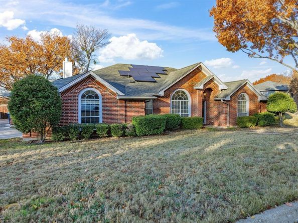 808  Shady Glen Court , Fort Worth Texas 76120