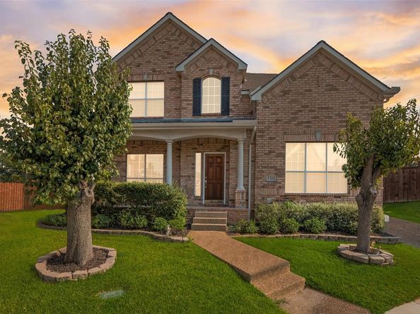 8300  Charleston Street , Irving Texas 75063