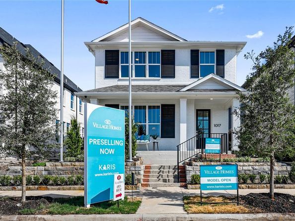 1017  Karis Boulevard , Crowley Texas 76036