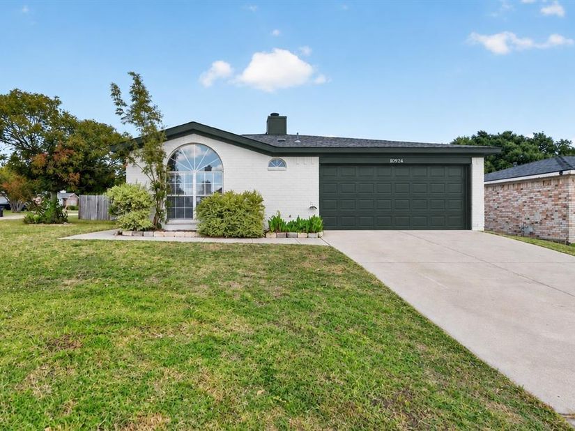 10924  Hornby Street , Fort Worth Texas 76108