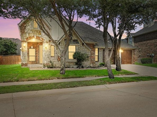 841  Branch Crossing , Lantana Texas 76226