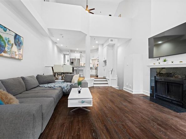 3235  Cole Avenue  305, Dallas Texas 75204