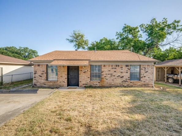 629  Park Lane , Denton Texas 76205