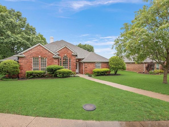 907  Sunpoint Circle , Rockwall Texas 75087