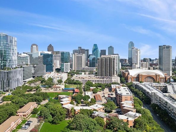 2927  Magnolia Hill Court , Dallas Texas 75201