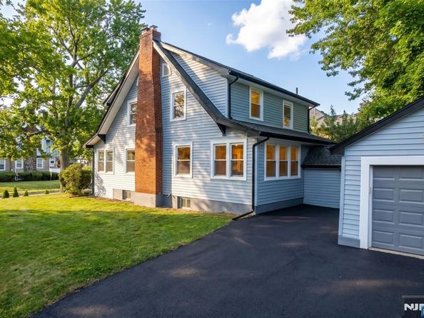 933 Maple Avenue, Ridgefield NJ 07657