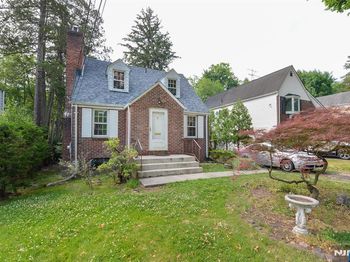 125 Eastview Avenue