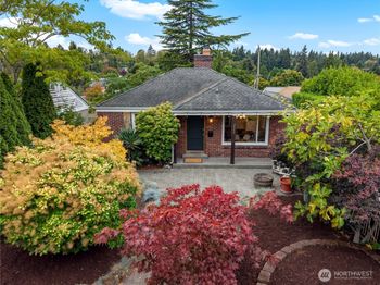 3825 33rd Avenue W