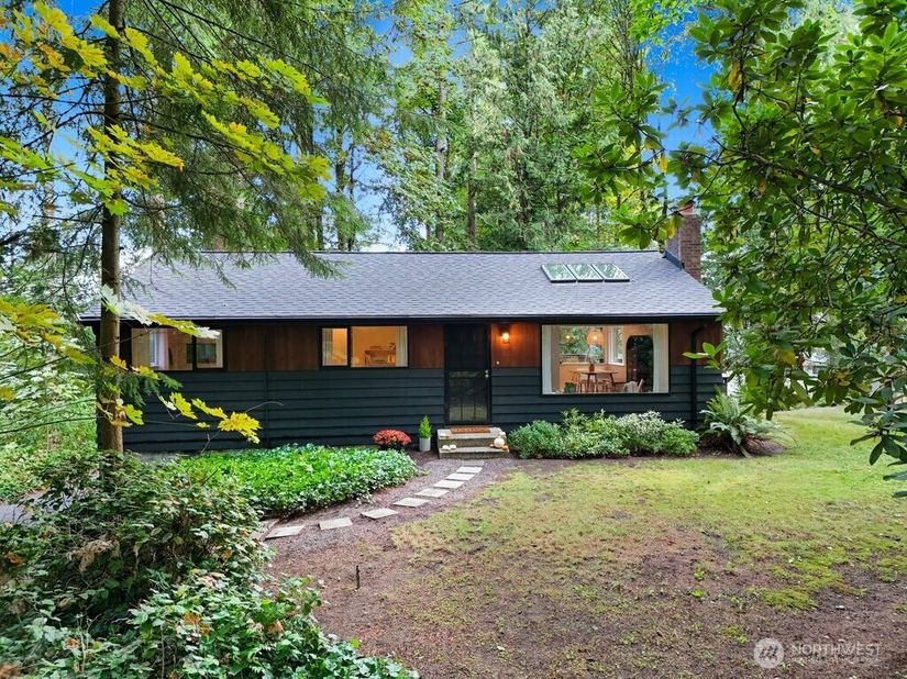 17210 30th Avenue NE, Lake Forest Park WA 98155