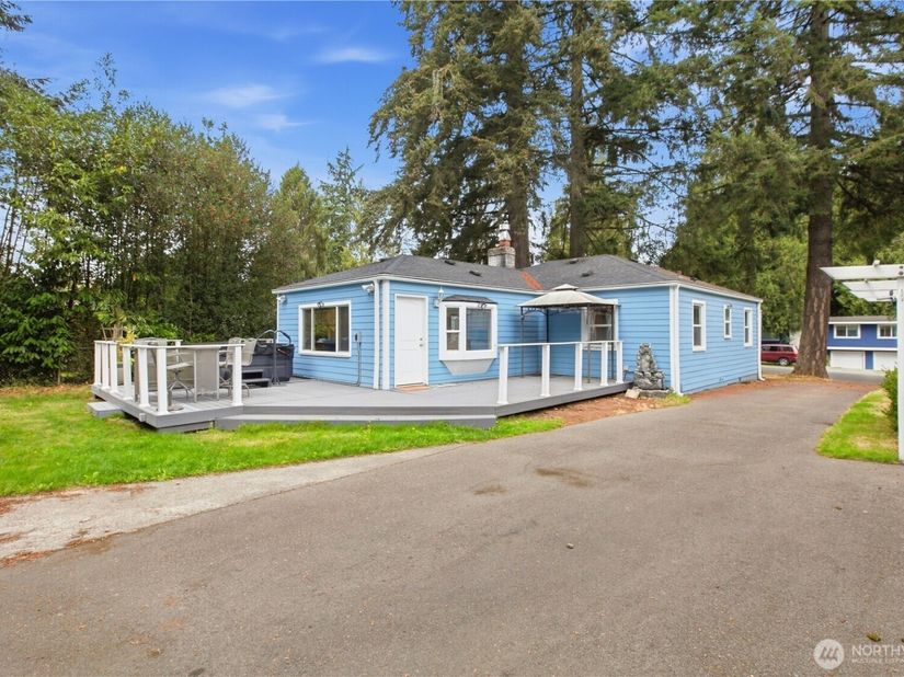 1533 NE 166th Street, Shoreline WA 98155