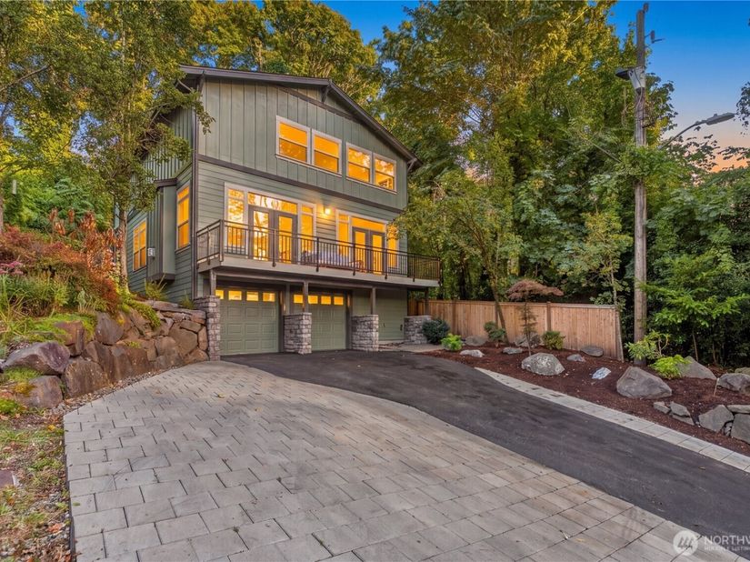 2320 12th Avenue S, Seattle WA 98144