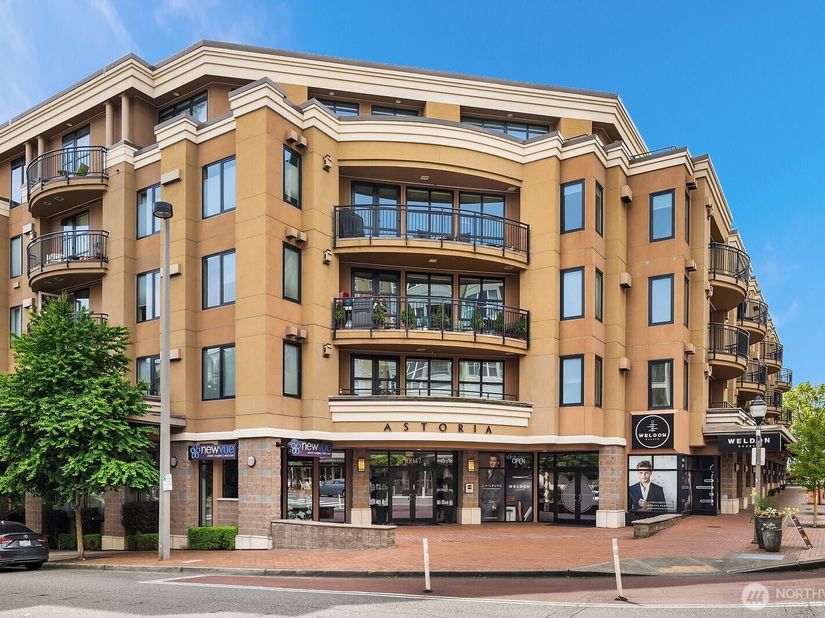 10047 NE Main Street NE 202, Bellevue WA 98004