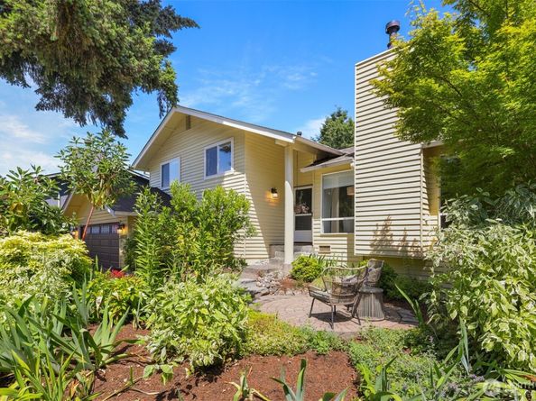 12820 87th Avenue, Kirkland WA 98034