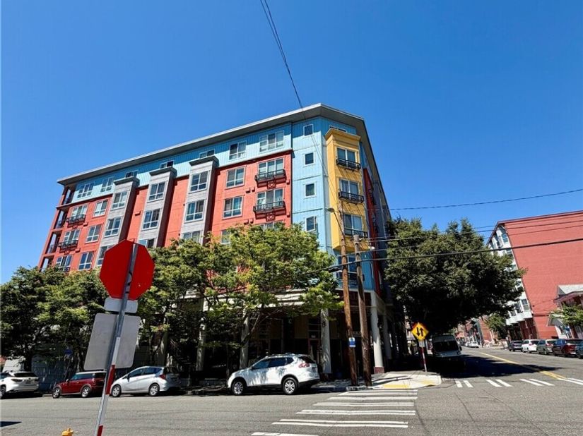 668 S Lane Street 406, Seattle WA 98104