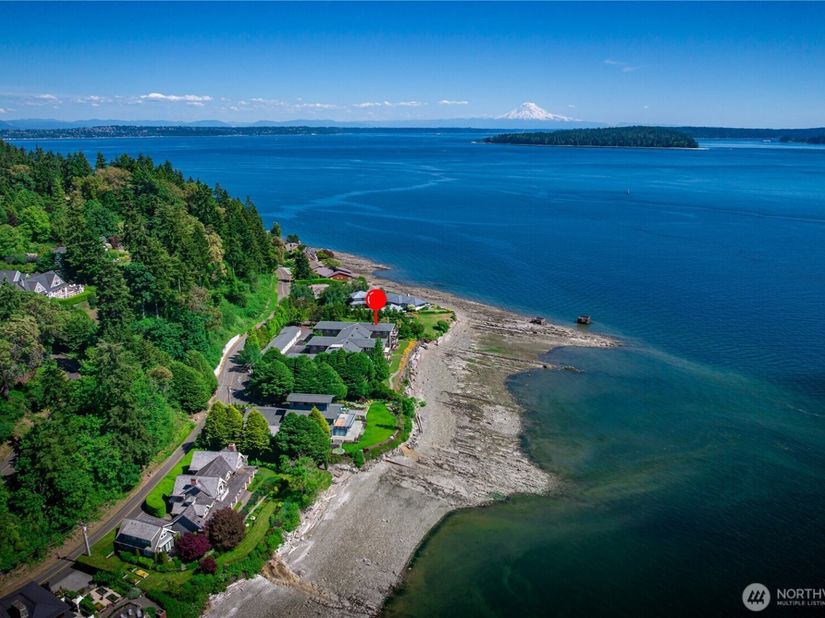 9551 NE South Beach Drive 1A, Bainbridge Island WA 98110