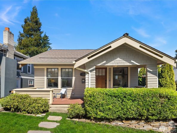 324 NE 54th Street, Seattle WA 98105