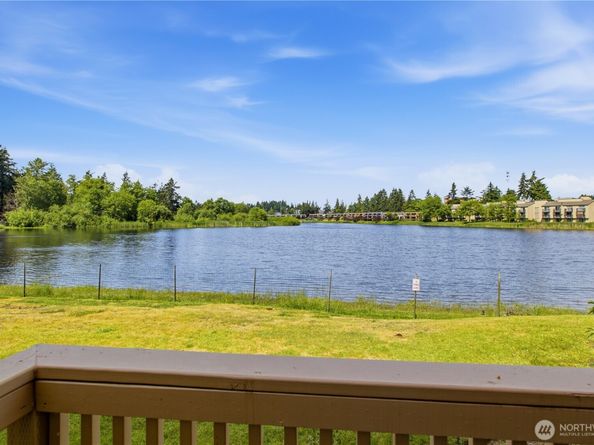 1018 S 312th Street 512, Federal Way WA 98003