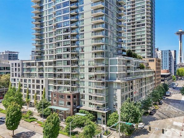 588 Bell Street 1102, Seattle WA 98121