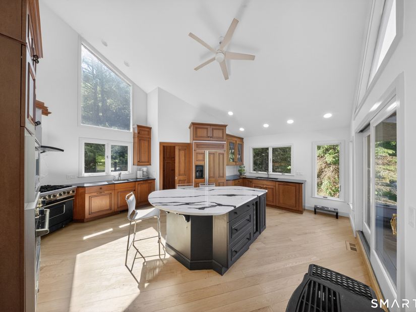 2177 Cross Highway, Fairfield CT 06824