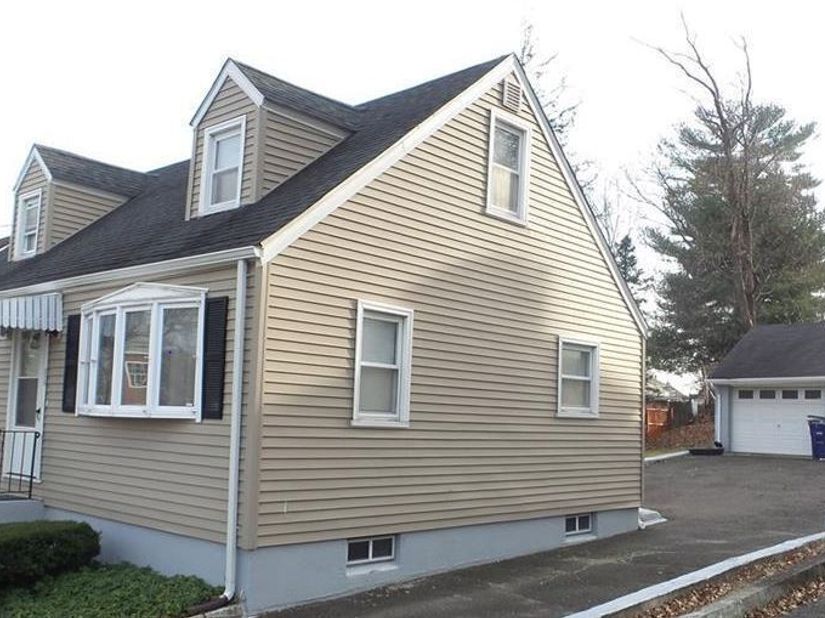 216 Granfield Avenue, Bridgeport CT 06610