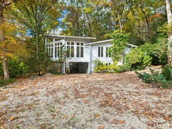 16 Big Oak Circle