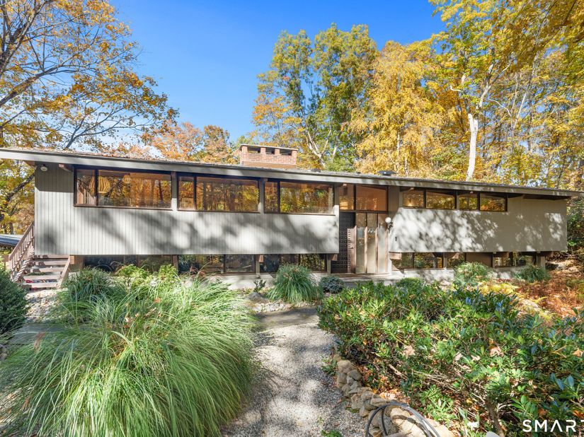 114 Pequot Lane, New Canaan CT 06840