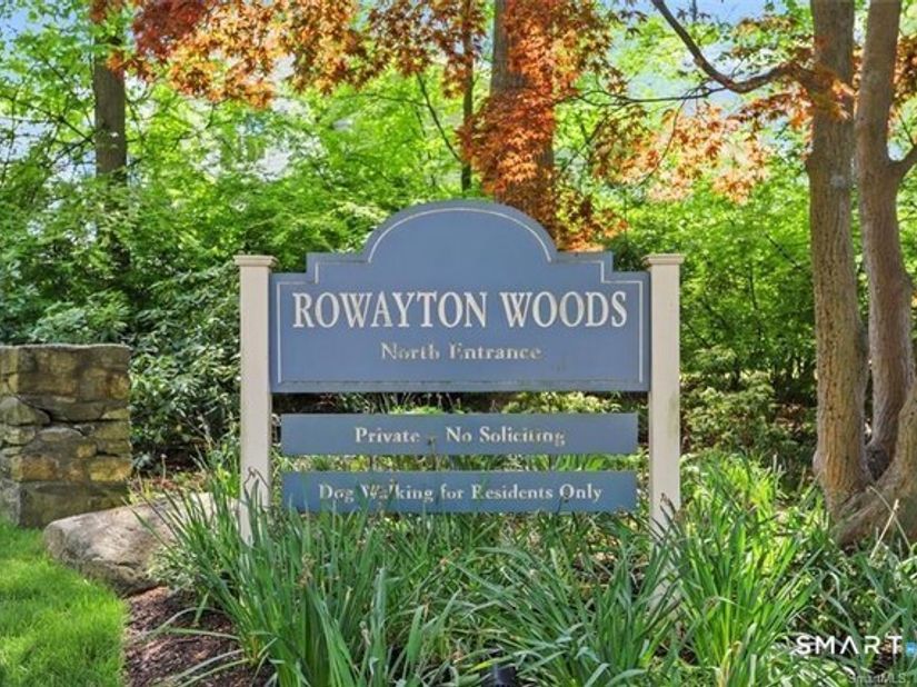 70 Rowayton Woods Drive 70, Norwalk CT 06854